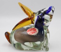 Auktion 332 / Los 10004 <br>sitzender Hase, Murano, mehrfarbig, H-11,7cm B-14cm.