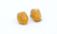 Auktion 332 / Los 1070 <br>Bernstein Ohrclips, Metallfassungen, 15 x 12mm, zus.3,1g.