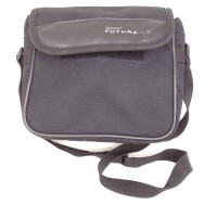 Auktion 332 / Los 16015 <br>Fernglas mit Tasche, tasco Futura, 8 x 40 mm, fully coated, Made in Japan, L. ca. 16 cm, Optik klar, mit Altersspuren, Gummierung leicht klebrig