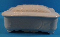 Los  <br>eckige Deckeldose "Schrinding" Barockdekor, weiss, H-7 cm, 16x12 cm