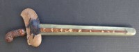 Auktion 332 / Los 15057 <br>alter Kris, beschnitzter Holzgriff, Metall/Holz-Scheide, Länge ca.: 43 cm