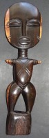 Auktion 332 / Los 15067 <br>Afrikanische Holzschnitzerei, Fetisch, Höhe ca.: 31 cm