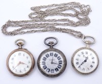 Drei Damen Taschenuhren, mechanisch,alle Werke laufen, 1x Silber 0.800, anbei lange Kette