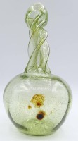 Auktion 332 / Los 10030 <br>Gluckerflasche, mit gedrehtem Hals, älter, H-22cm, grünliches Glas