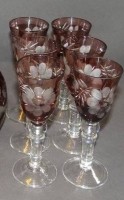 Auktion 332 / Los 10035 <br>6x Dessertweingläser mit Blumenschliff, H-13 cm, 1x mit Chip