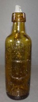 Auktion 332 / Los 10051 <br>braune Mineralwasser Flasche "E.Cheltenham,Brixton", H-24 cm  ca.1 Pint (o,57 L), mit Verschluss