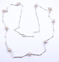 Auktion 333 / Los 1039 <br>835er Silber Halskette mit Perlen, L. 80cm, 17g.