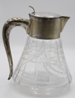 Los 10010 <br>gr. sogen. "Kalte Ente", versilberte Montur, wohl 20/30er Jahre, Kristall beschliffen, kompl., ca. H-27cm.