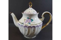 Auktion 369<br>Teekanne mit Blumenmalerei, Russland, guter Zustand, H-21 cm