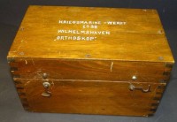 Zeiss Orthoskop in Kriegsmarinewerft Holzkasten, 1938 datiert, mit ausgeschliffenen Herstellerbezeichnungen??, mit Schreibmaschine-Beschreibung