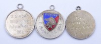 Auktion 333 / Los 6078 <br>3x Schießpreise aus Münzen gefertigt,, Silber, zus. 41,7g.