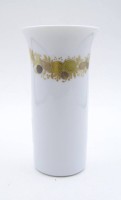 Los  <br>Kleine Vase von Rosenthal, Dekor Romanze Quatre Couleurs, Design B. Wiinblad, H. 10 cm