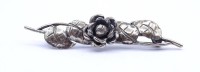 Los  <br>835er Silber Brosche mit Rosenmuster,L- 6,5cm, 6,2g.