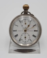 Auktion 334 / Los 2004 <br>Herrentaschenuhr, 925er Silbergehäuse, Ziffernblatt gemarkt "H.White MF G &amp; Co. Market St. Manchester", Kronenaufzug, Werk läuft an, Altersspuren, D-5cm