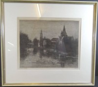 Auktion 334 / Los 5011 <br>Henri RAMAH (1887-1947)  "Häuser und Kirche am Fluss" Lithografie, ea, ger/Glas, RG 43x48 cm