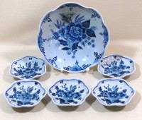 Auktion 334 / Los 9020 <br>6tlg. Schalenset "Delfts", florales Dekor, D-18cm und D-9,5cm