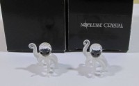 Auktion 334 / Los 10008 <br>2x Glasfiguren "Kraken", Noblesse Crystal, OVP, ca. H-3cm