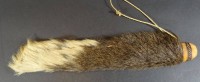 Auktion 334 / Los 15028 <br>afrikan. Messer in Fellscheide, L-36 cm