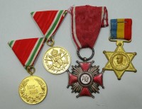 4 Medaillen, Bulgarien, Rumänien, Polen, 2 x mit Altersspuren, 2 x sehr guter Zustand