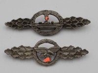 Auktion 334 / Los 7032 <br>2x Sammleranfertigungen, U-Boot Frontspange und Frontflugspange, 2. WK