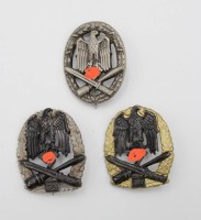 Auktion 334 / Los 7039 <br>3x Sammleranfertigungen, Allgemeines Sturmabzeichen davon 2x mit Einsatzzahl, 2. WK