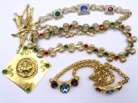 Auktion 500010 / Los  <br>Konvolut vintage Schmuck, Modeschmuck, Strass und Farbsteine, goldfarben