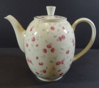 Auktion 500010 / Los  <br>  Kaffeekanne "Arzberg" Blumendekor, H-21 cm