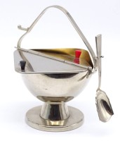Auktion 500010 / Los  <br>Art Deco Konfitürenschale mit Löffel, versilbert, 20/30er Jahre, H. 18cm