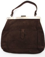 Auktion 334 / Los 13019 <br>Damenhandtasche, Staabs Modell, Leder, ca. 28 x 33cm.