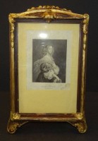 Auktion 334 / Los 5033 <br>alter Holz-Bilderrahmen mit Stich "Königin Christine", wohl beides 18.Jhd. Rahmen gut erhalten, 32x18 cm, Stich wasserfleckig