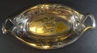 Auktion 500010 / Los  <br>Jugendstil-Brotschale, Messing versilbert, beireben, H-5 cm, 37x21 cm