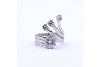 Auktion 335 / Los 1023 <br>Geschwungener Silber Ring 0.925 mit Zirkonia, 7,1g., RG 54