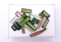 Auktion 335 / Los 1044 <br>Konvolut von 20 Turmalinen, zus.ca. 15ct.