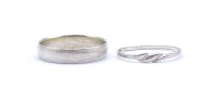 Auktion 500016 / Los  <br>Zwei Silber Ringe, beide 925, RG 60 u. 56, zus. 2,9g.