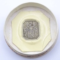 Los  <br>runde Schachtel mit Wappen, D. 4,0cm