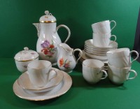 Auktion 374<br>21 tg. Kaffeeservice "KPM" Berlin, Blumenmalerei, kpl. f&uuml;r 6 Personen, gut erhalten