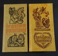 Auktion 335 / Los 3020 <br>2 Nachdrucke alter Sprüche-Bücher "Vom barockenen Frauenzimmer" und"Der gepfefferte Spruch Beutel", beide von 1951, aber sehr gut erhalten, 15x8cm
