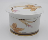 Los 8056 <br>ovale Deckeldose, Hutschenreuther, Leonard, Decor Negresco, H-.10,5cm B-15cm.