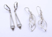 Los  <br>2 Paar Ohrringe, 925/000 , L. 4,3 -  4,6cm, zus. 5,2g.