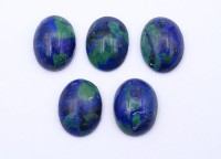 Auktion 336 / Los 1035 <br>5x grünblaue Cabochons, zus. 75ct.