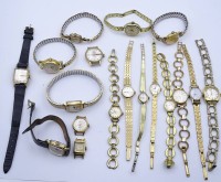 Konvolut div. Damen Armbanduhren, mechanisch (Handaufzug), Werke laufen, Sindaco läuft nur kurz an, Alters-und Gebrauchsspuren,Certina,Junghans,Kienzle,Dugena,Anker etc.