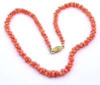 Auktion 500011 / Los  <br>Korallen Halskette mit Steckverschluss, L. 42cm, 17,8g.