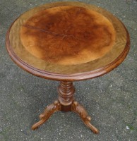 Auktion 336 / Los 14027 <br>kl. runder Beistelltisch mit Mittelfuss, Gebrauchsspuren, H-75 cm, D-48 cm