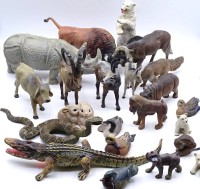Auktion 336 / Los 12080 <br>Konvolut div. Tiere, versch. Materialien, tw. älter, 22 Stück