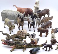 Auktion 345 / Los 12033 <br>Konvolut div. Tiere, versch. Materialien, tw. älter, 22 Stück
