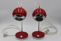 Auktion 340 / Los 16001 <br>Paar Tischlampen wohl Frankreich,Space Age,1960/70er Jahre, "Eyeball" Design: Pierre DISDEROT, Katzer sonst guter Zustand, ca. H-30cm