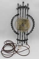 Los 16038 <br>Brutalist-Wandlampe, Entw. Tom Ahlström and Hans Ehrlich, Schmiedeeisen und Muranoglas, 60/70er Jahre, 53,5 x 29cm.