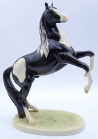 Steigendes Pferd, Schecke, Goebel, H. 22 cm, sehr guter Zustand