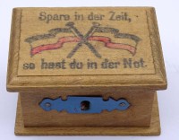 Los  <br>altes Sparkästchen aus Holz, H-4 cm, 7x5 cm