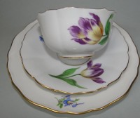 Auktion 338 / Los 8011 <br>Kaffeegedeck "Meissen" Blumendekor (Lilie), Schwerter durchschliffen